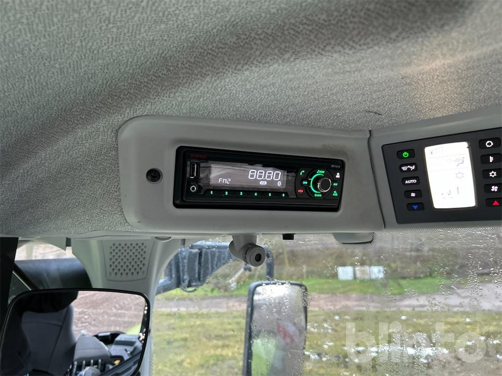 Tracteur agricole CLAAS Axion 810 (2020)