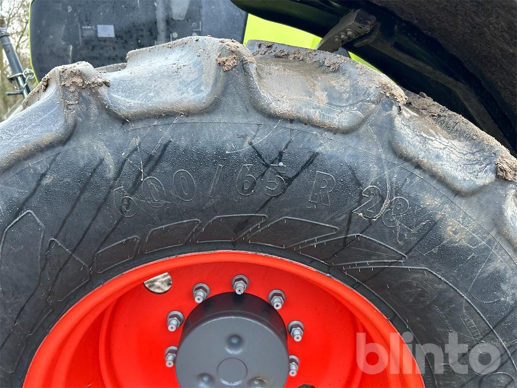 Tracteur agricole CLAAS Axion 810 (2020)