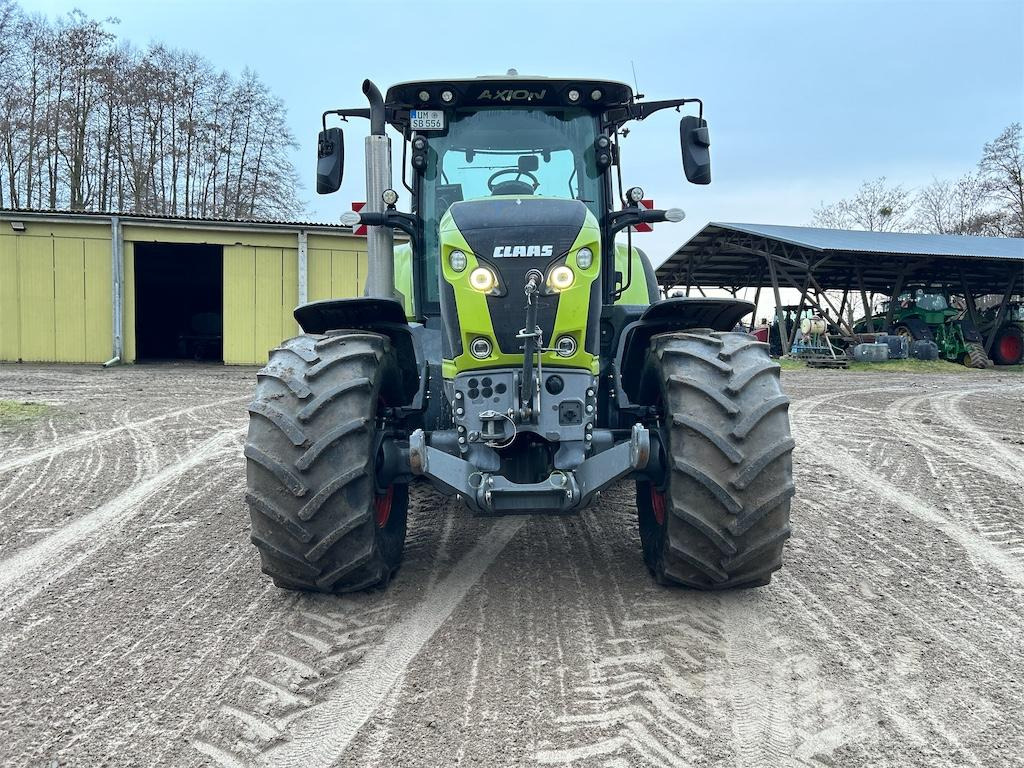 Tracteur agricole CLAAS Axion 810 (2020)