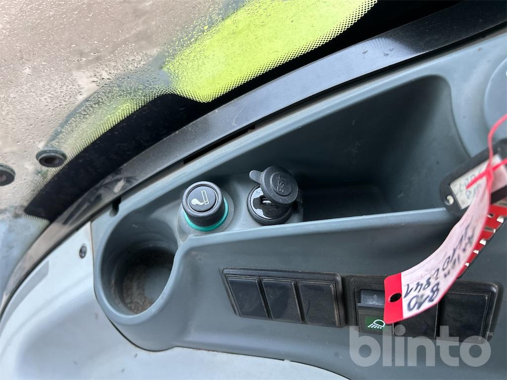 Tracteur agricole CLAAS Axion 810 (2020)