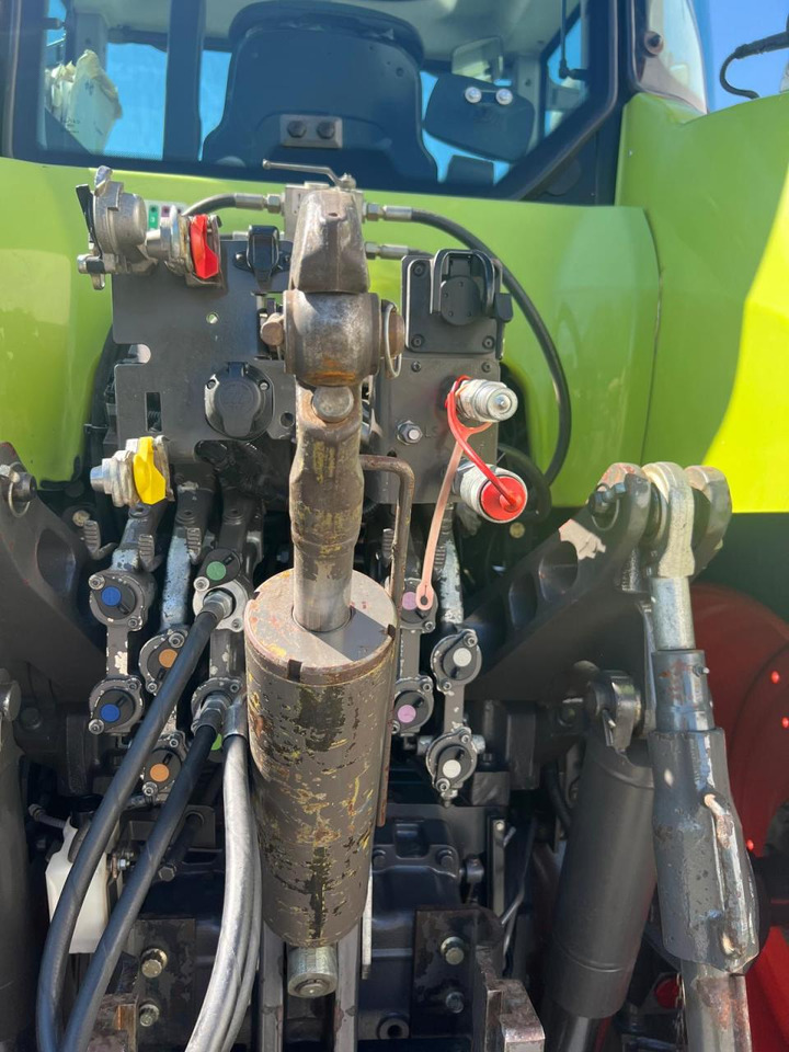 Tracteur agricole CLAAS Axion 820 CMATIC, FZW, FKH, TOP