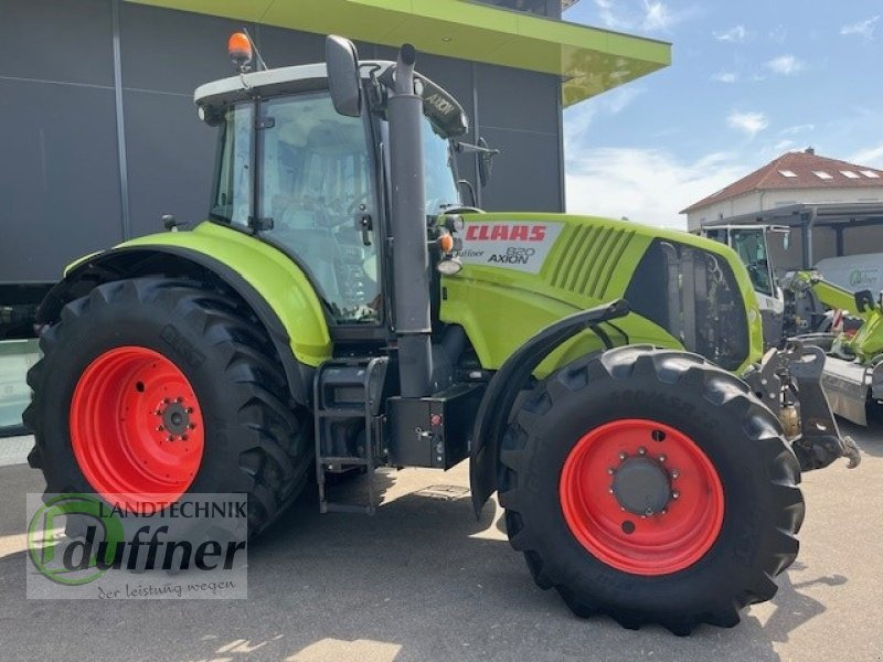 Tracteur agricole CLAAS Axion 820 C-MATIC