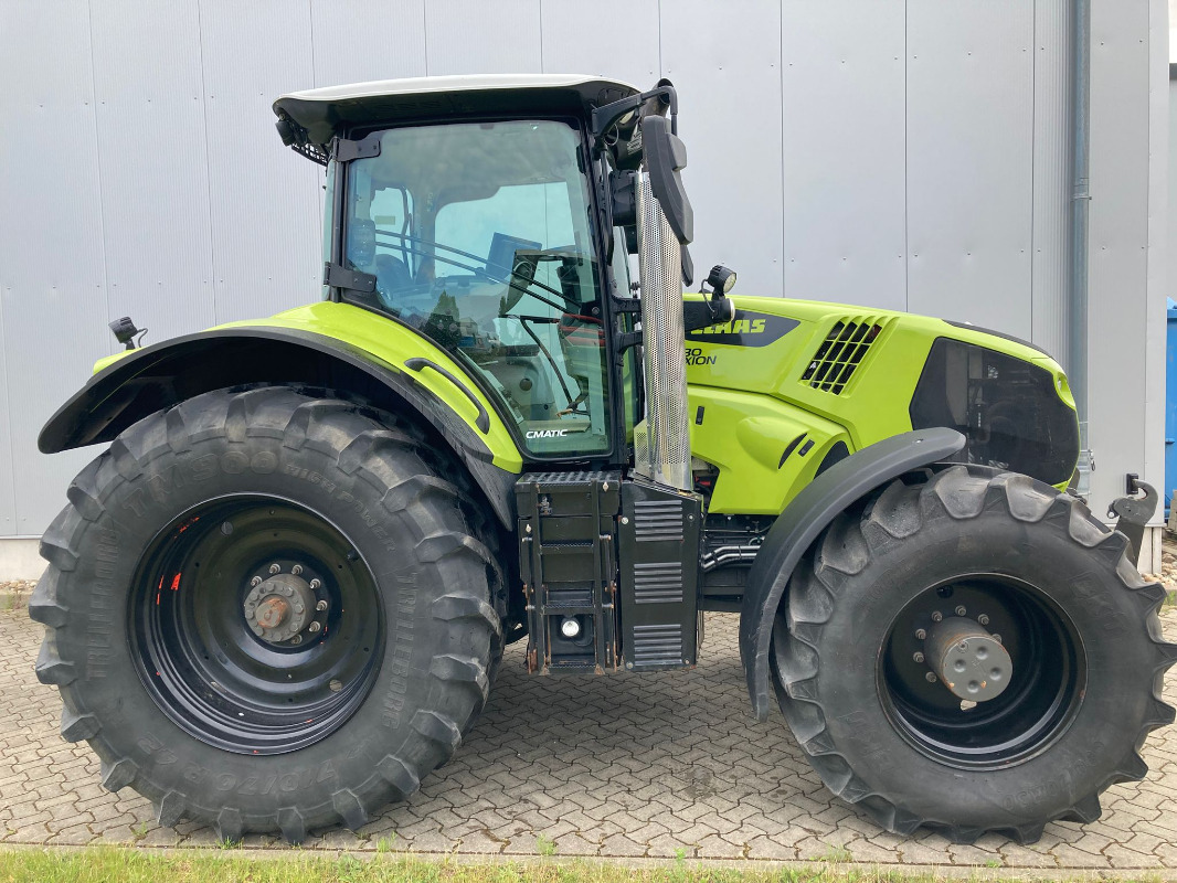 Tracteur agricole CLAAS Axion 830 CMATIC