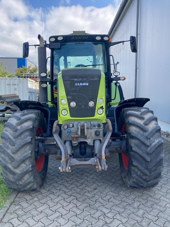 Tracteur agricole CLAAS Axion 840