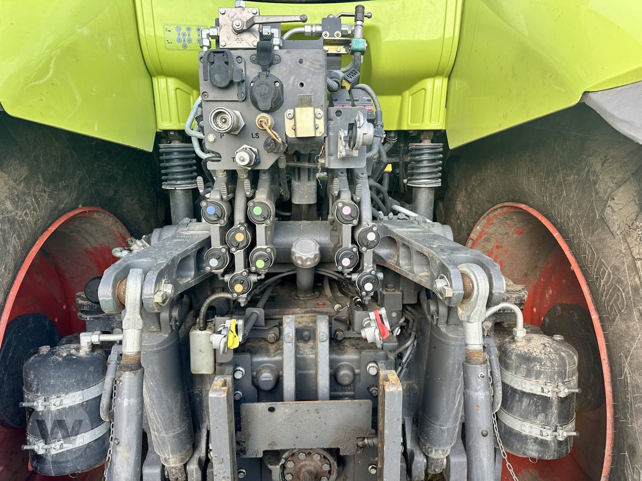 Tracteur agricole CLAAS Axion 850