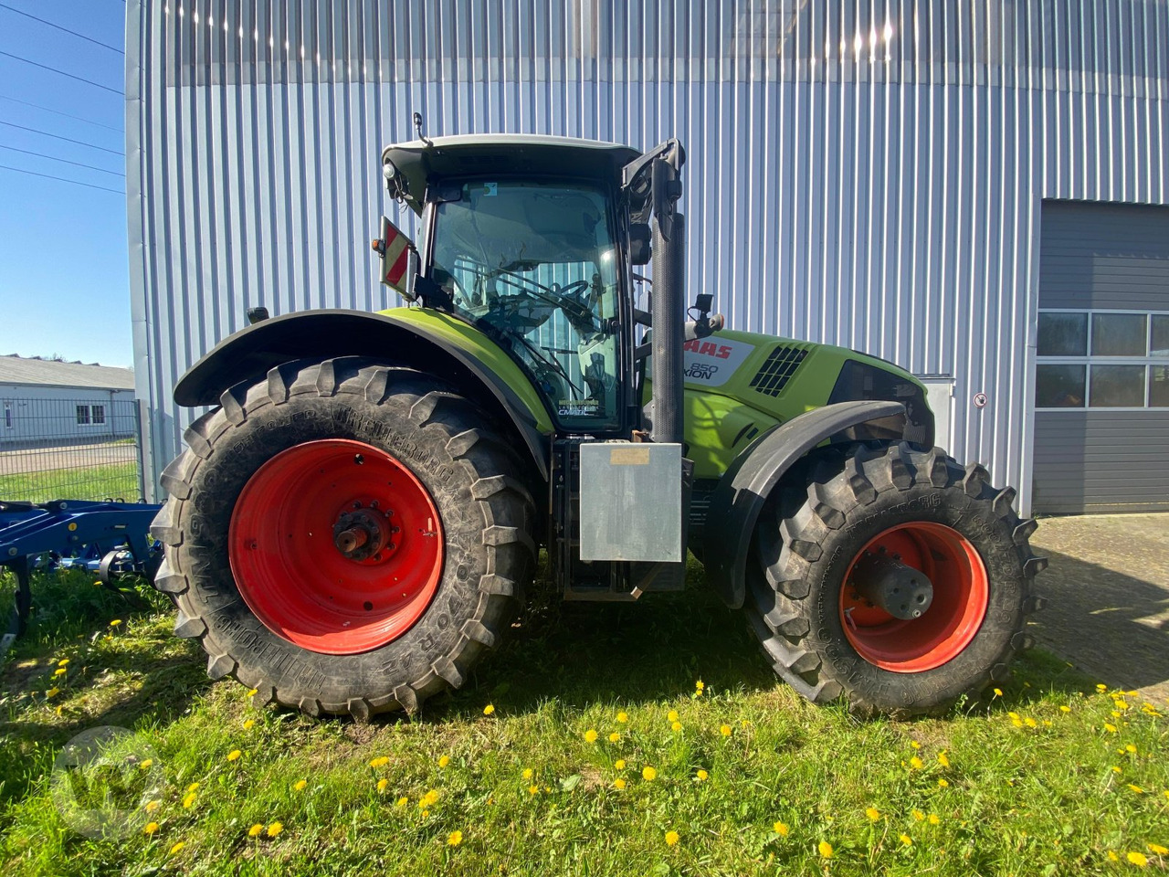 Tracteur agricole CLAAS Axion 850