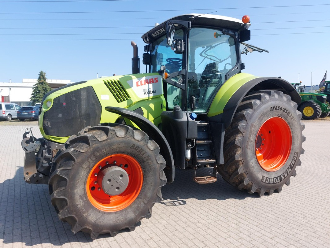 Tracteur agricole CLAAS Axion 850