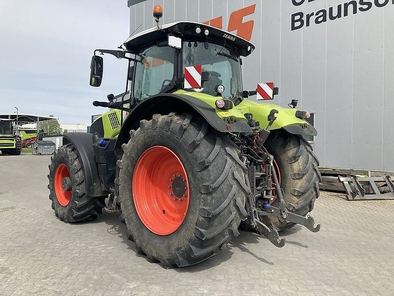 Tracteur agricole CLAAS Axion 850 CEBIS