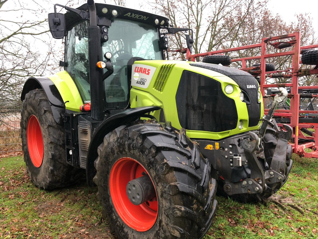 Tracteur agricole CLAAS Axion 850 C-Matic