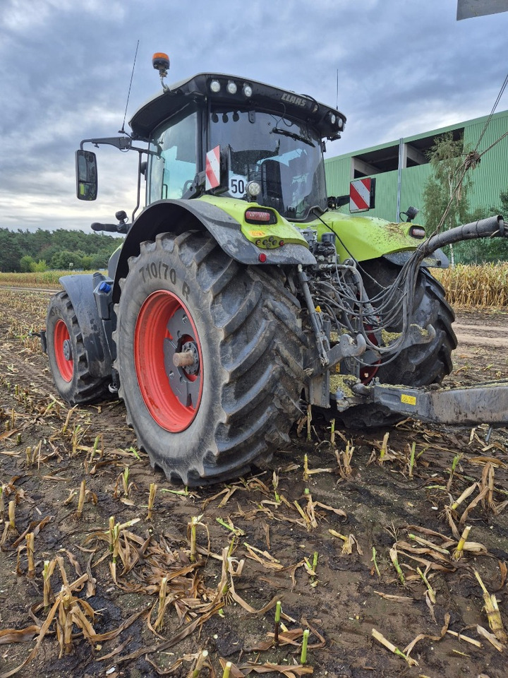 Tracteur agricole CLAAS Axion 870
