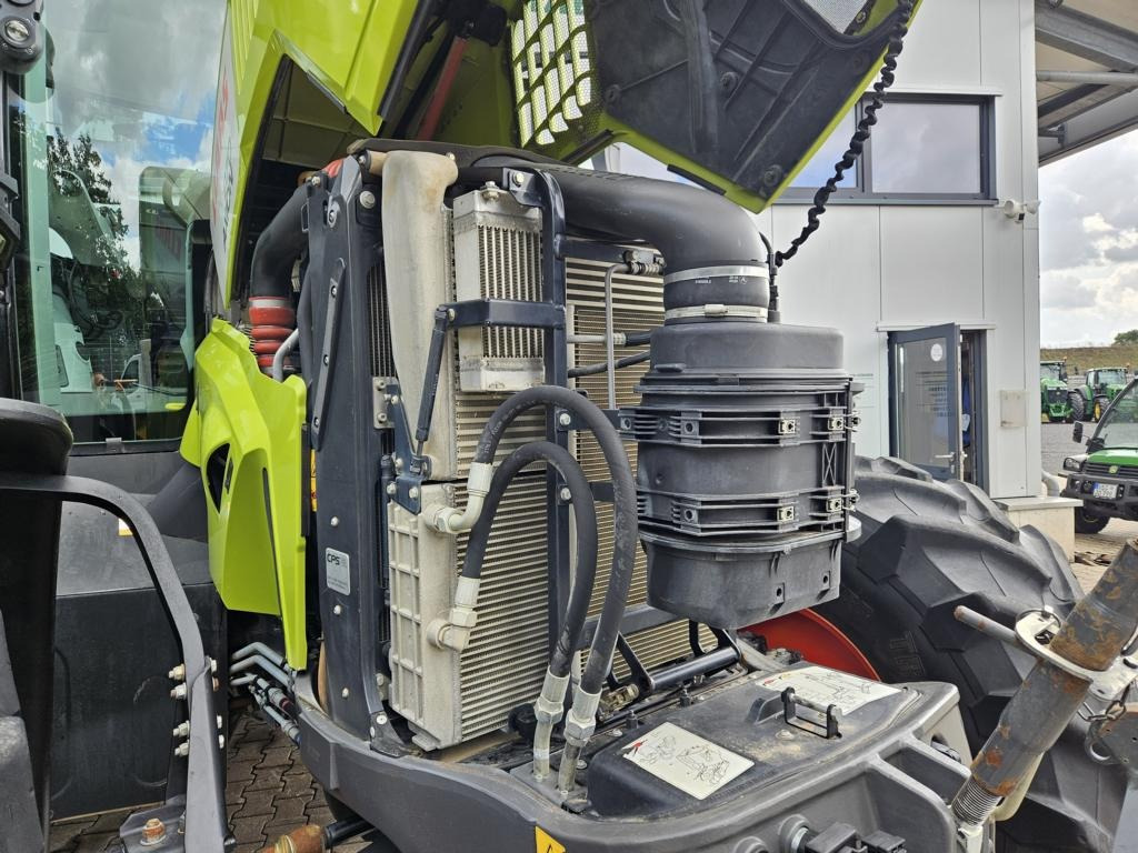 Tracteur agricole CLAAS Axion 870