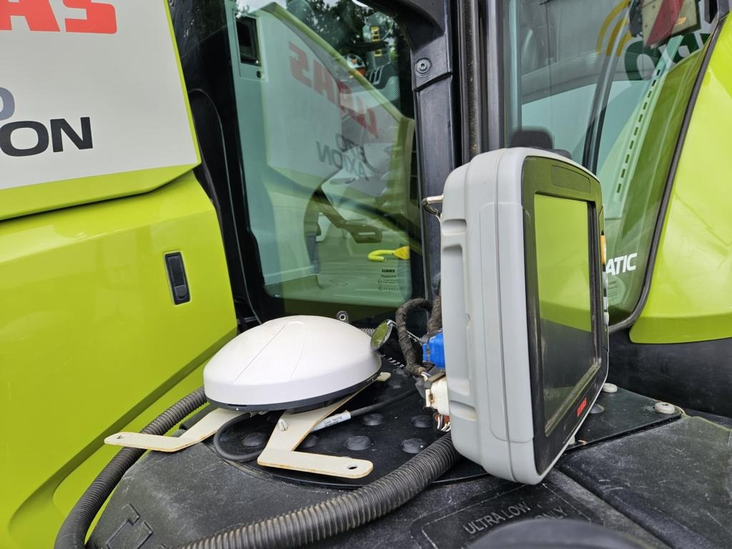 Tracteur agricole CLAAS Axion 870