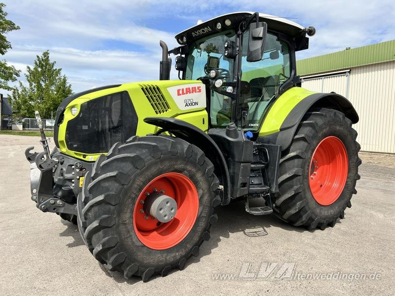 Tracteur agricole CLAAS Axion 870