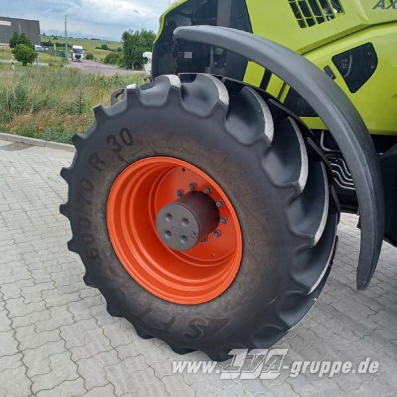 Tracteur agricole CLAAS Axion 870