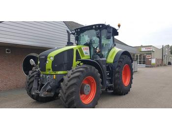 Tracteur agricole CLAAS Axion 920