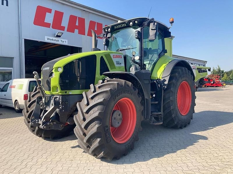 Tracteur agricole CLAAS Axion 930