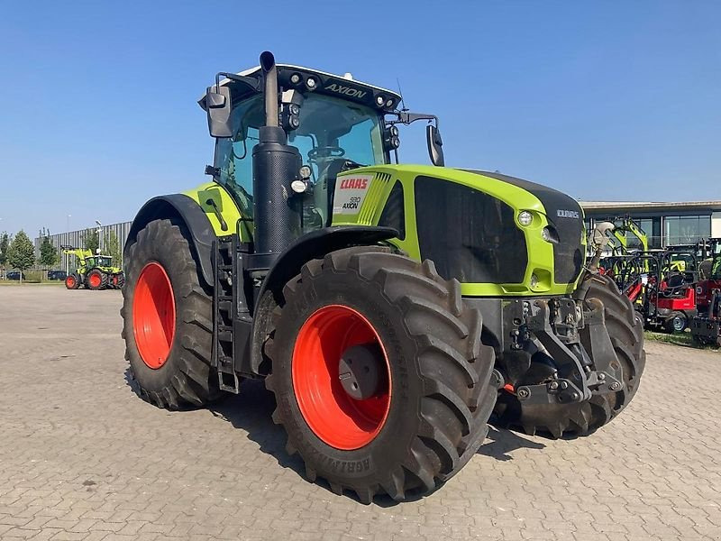 Tracteur agricole CLAAS Axion 930