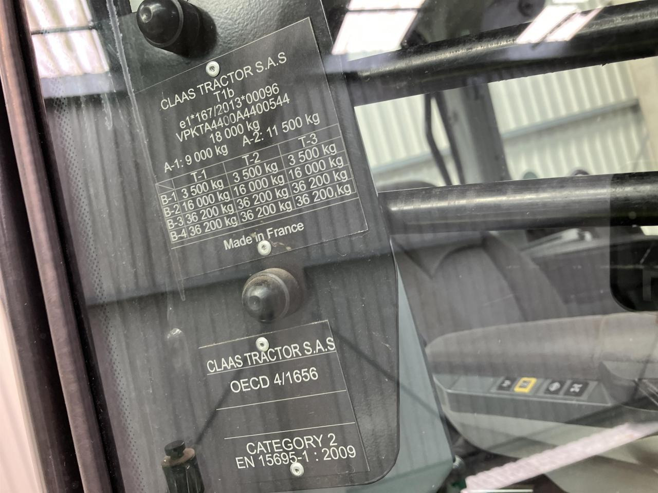 Tracteur agricole CLAAS Axion 930