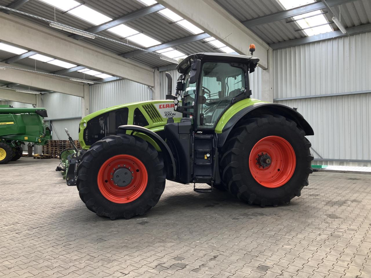Tracteur agricole CLAAS Axion 930