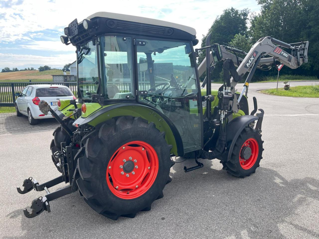 Tracteur agricole CLAAS Nexos 210 inkl. Frontlader, Frontzapfwelle