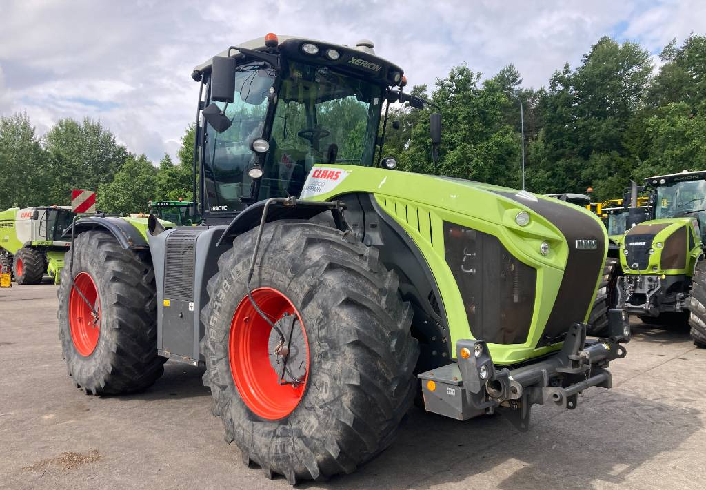 Tracteur agricole CLAAS Xerion 4000 Trac VC