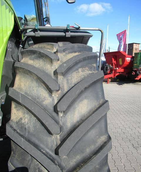 Tracteur agricole CLAAS Xerion 5000 Trac