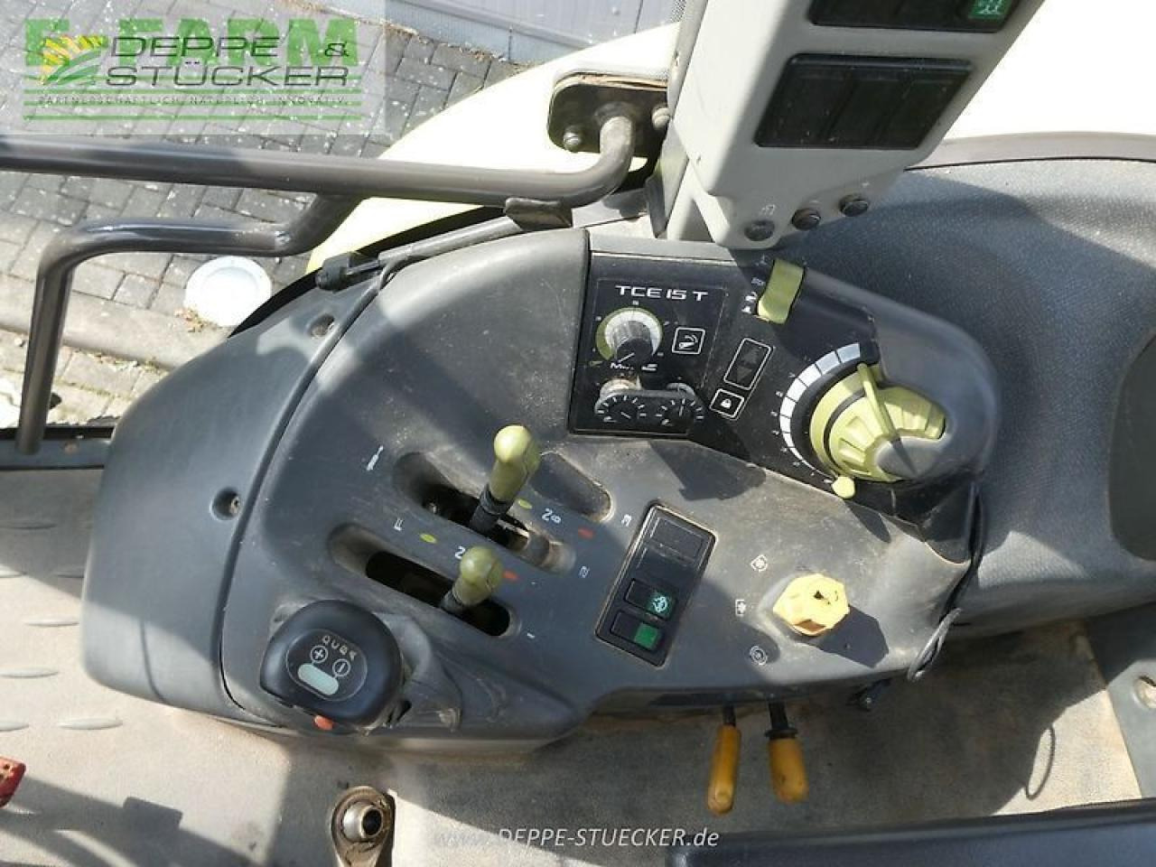 Tracteur agricole CLAAS ares 557 atz ATZ