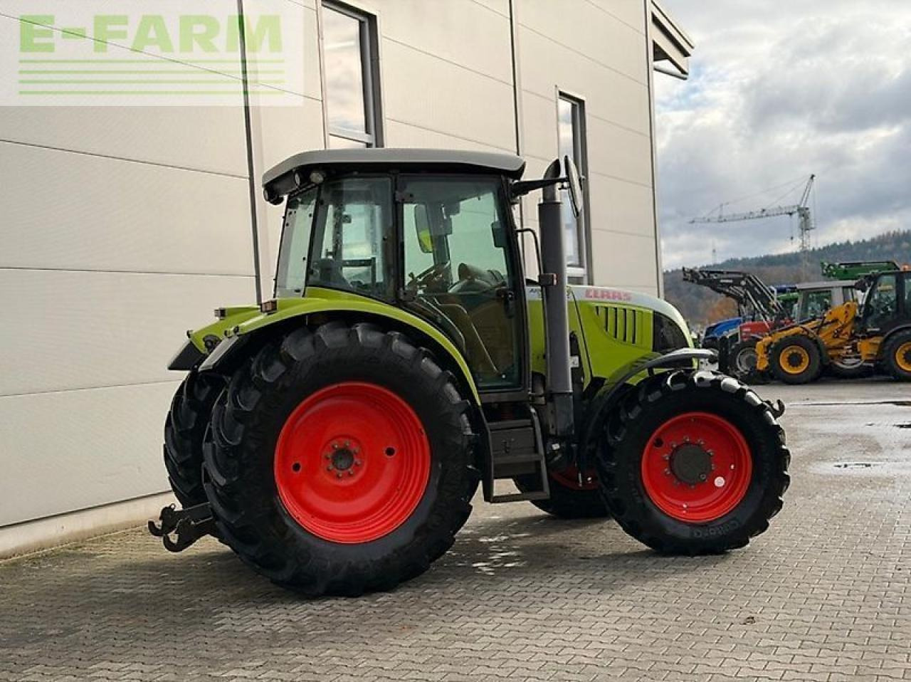 Tracteur agricole CLAAS ares 577