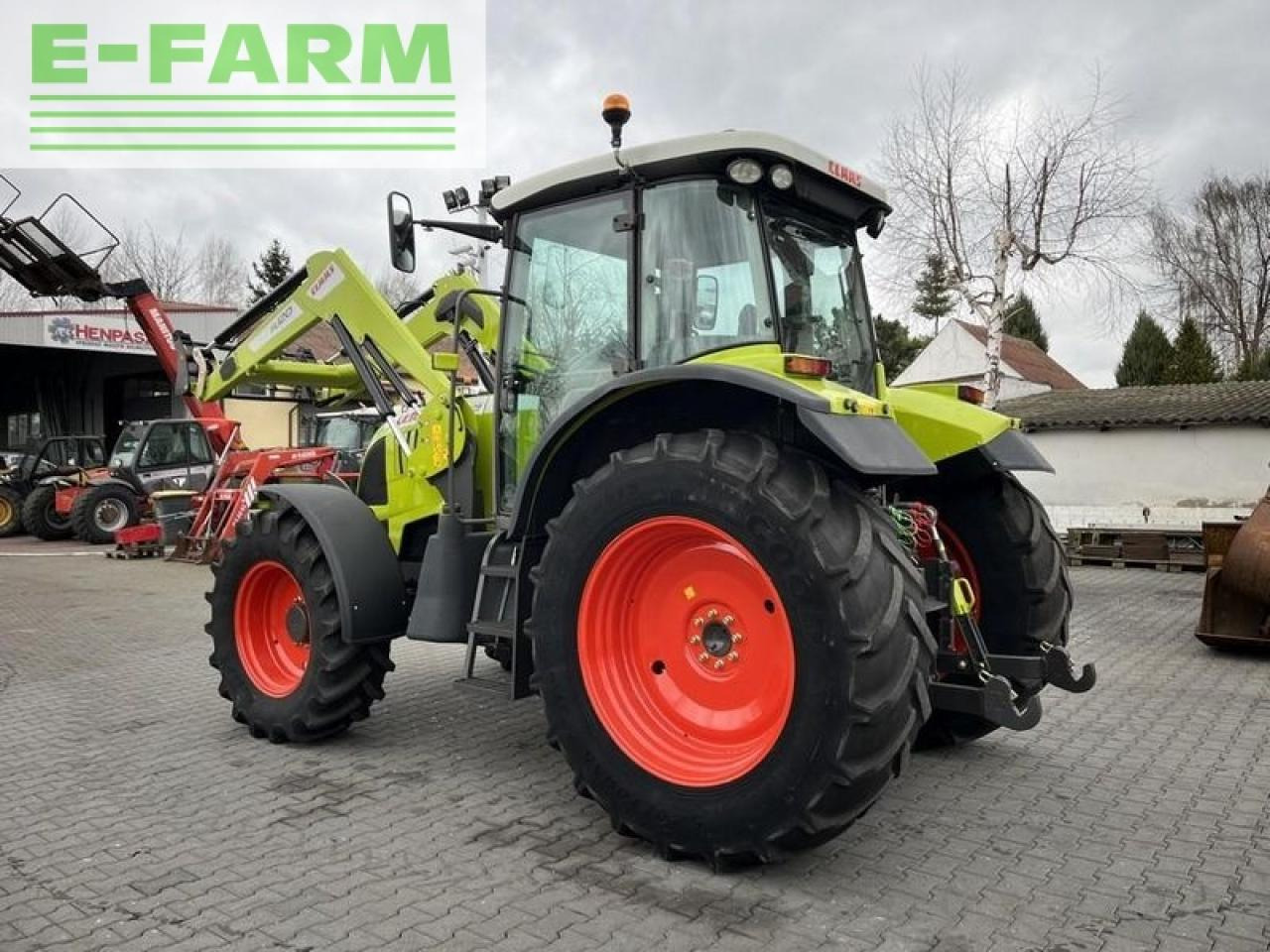 Tracteur agricole CLAAS ares 617 atz + claas fl120
