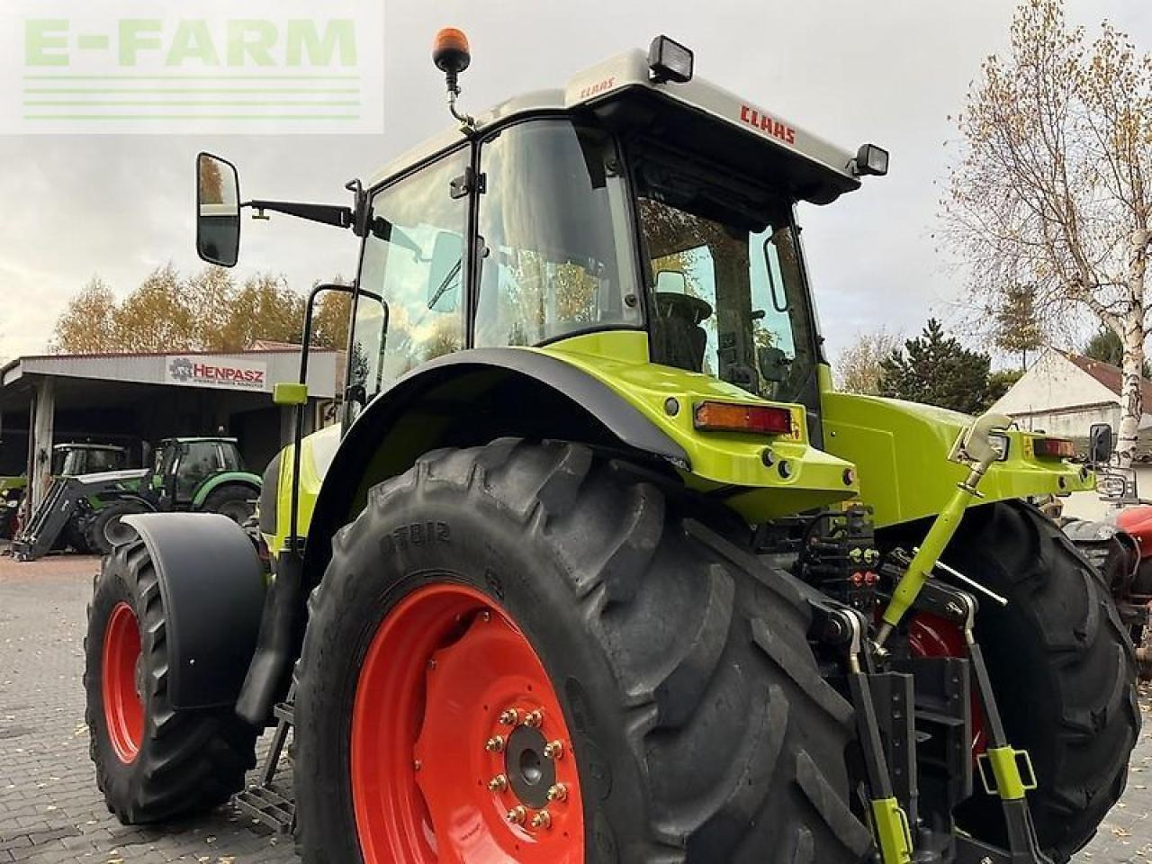 Tracteur agricole CLAAS ares 816 rz RZ