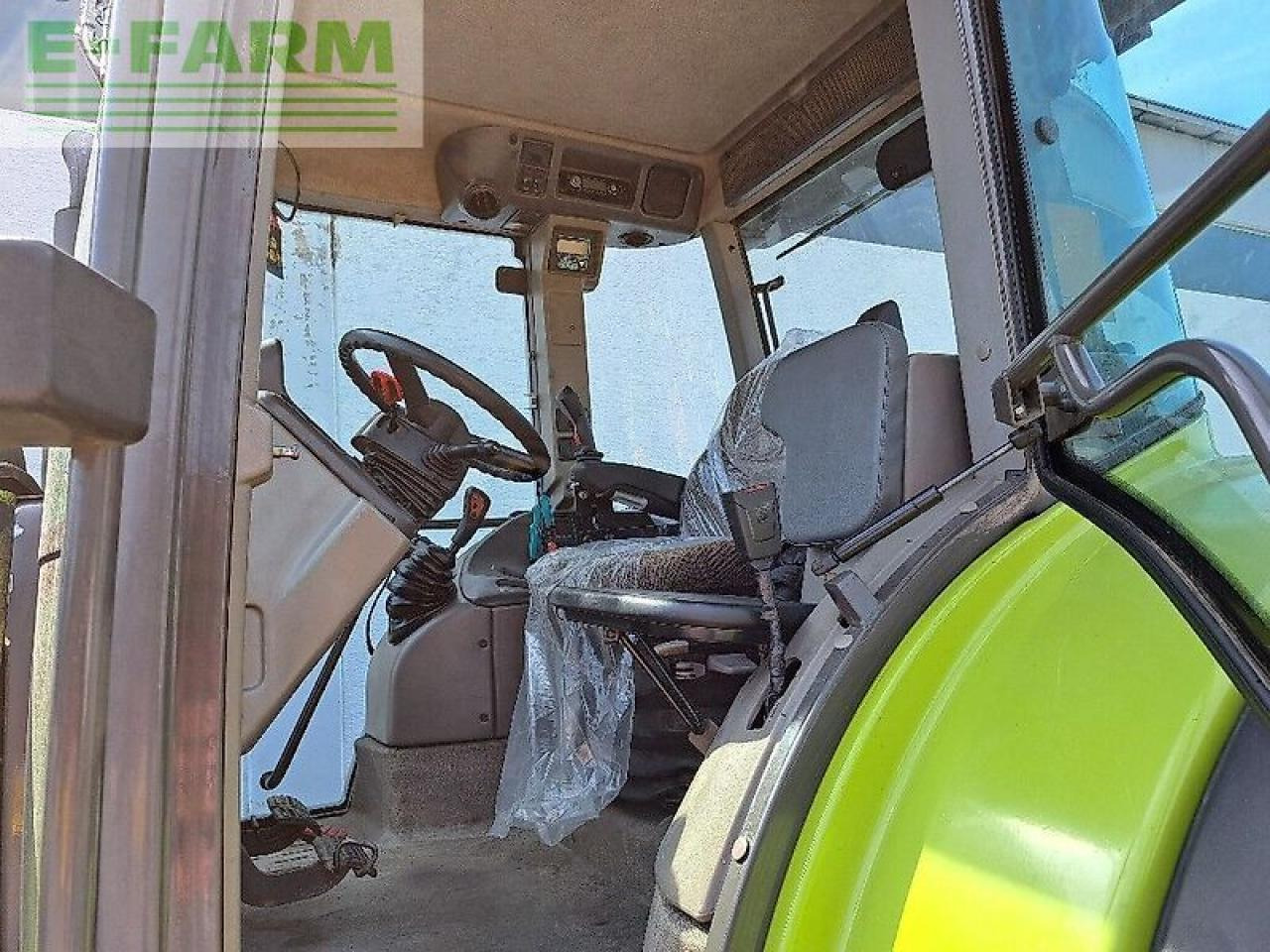 Tracteur agricole CLAAS ares 826