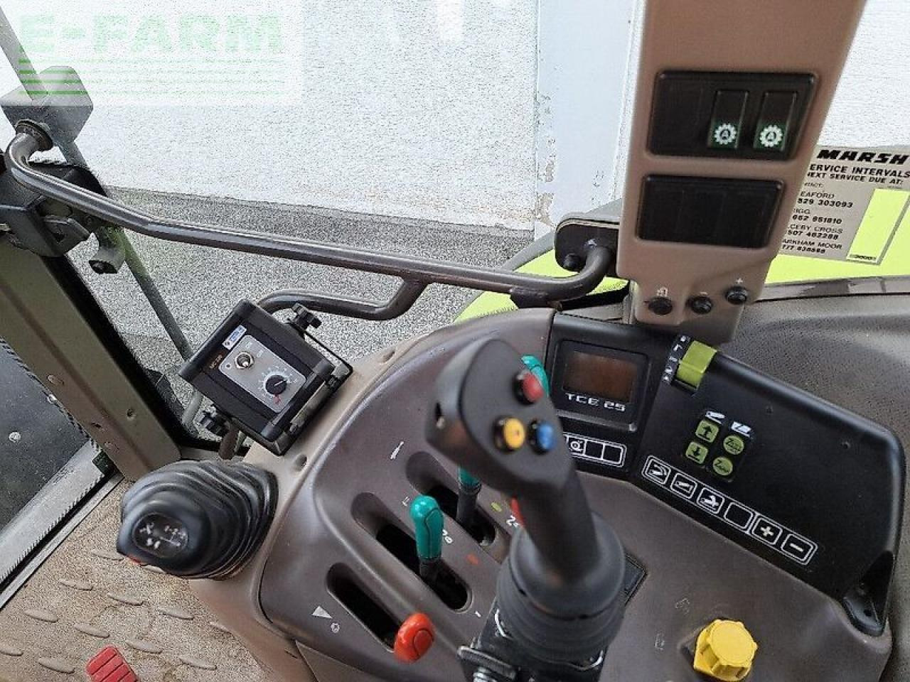 Tracteur agricole CLAAS ares 826