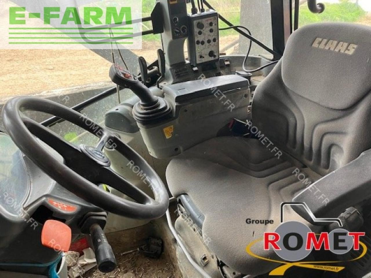 Tracteur agricole CLAAS arion440