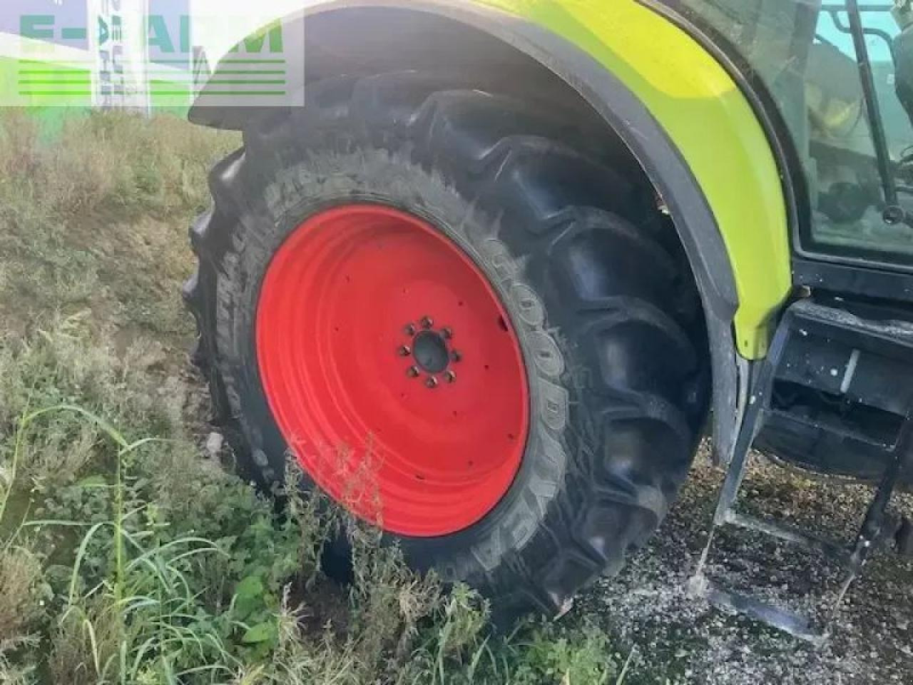 Tracteur agricole CLAAS arion610