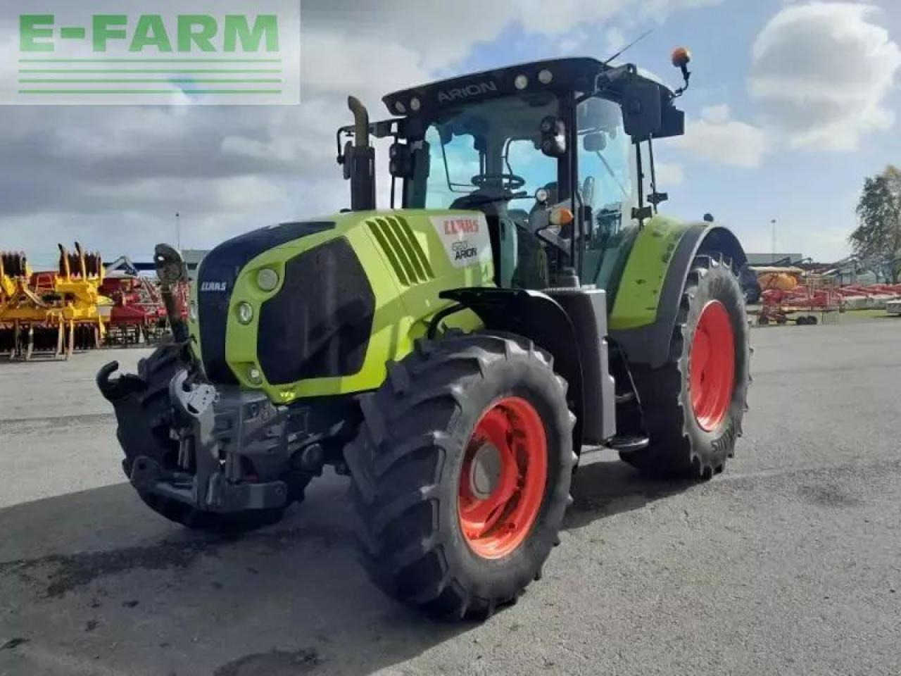 Tracteur agricole CLAAS arion620