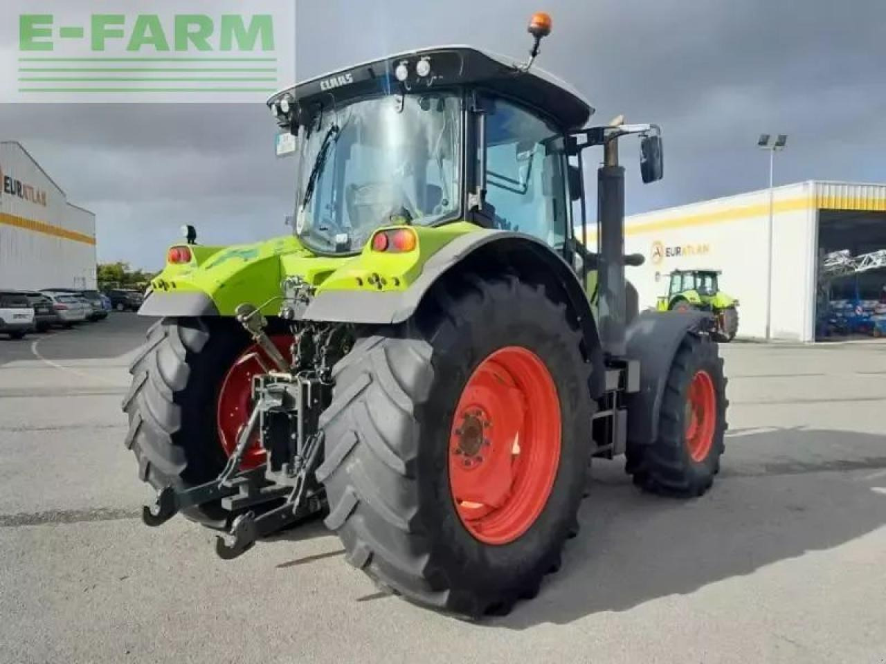 Tracteur agricole CLAAS arion620
