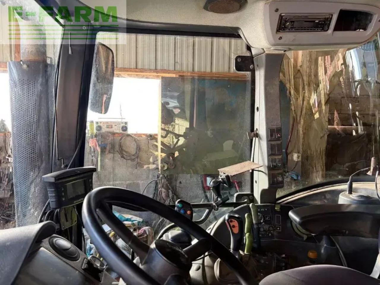 Tracteur agricole CLAAS arion 410