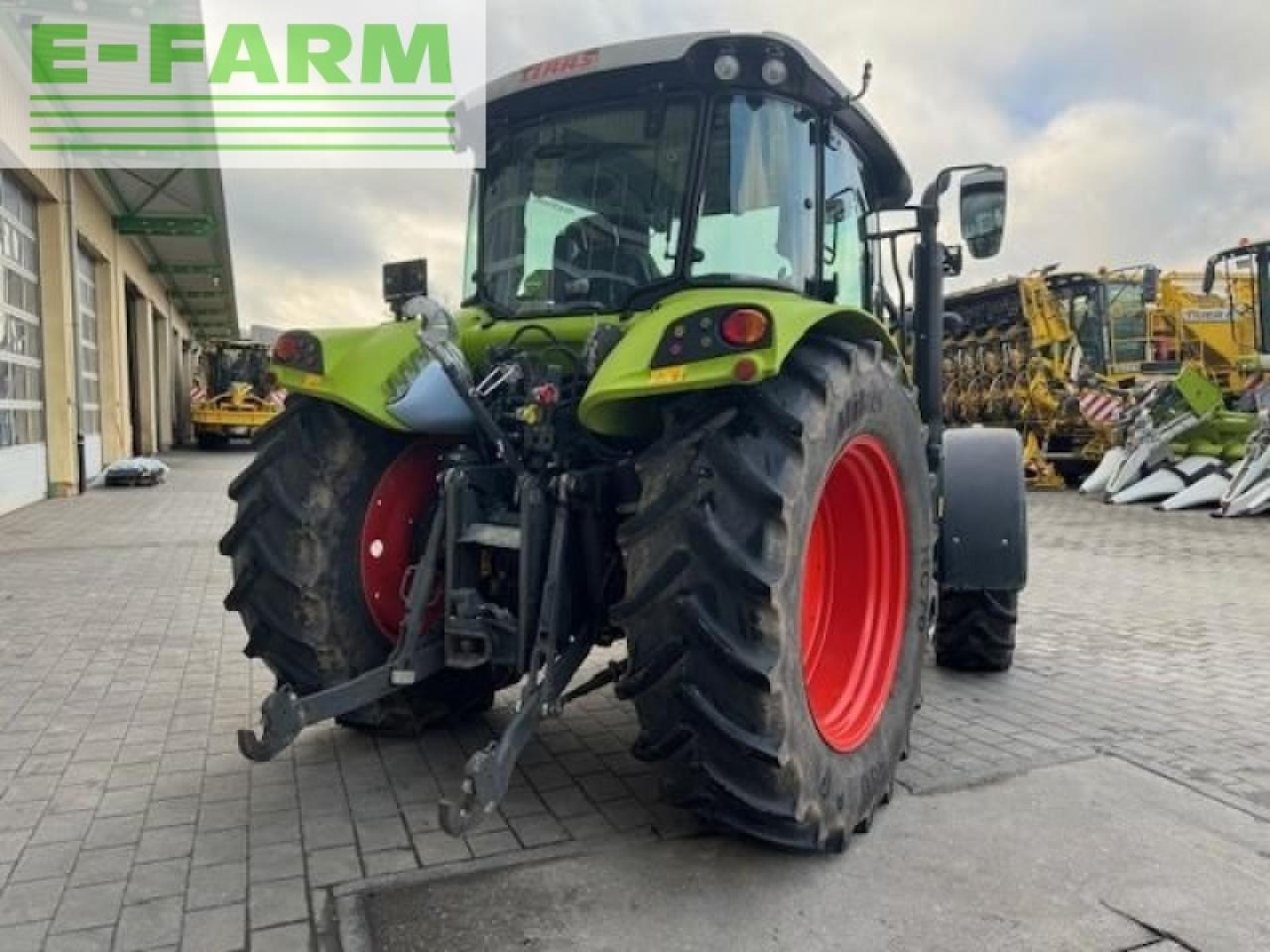 Tracteur agricole CLAAS arion 410 panoramic