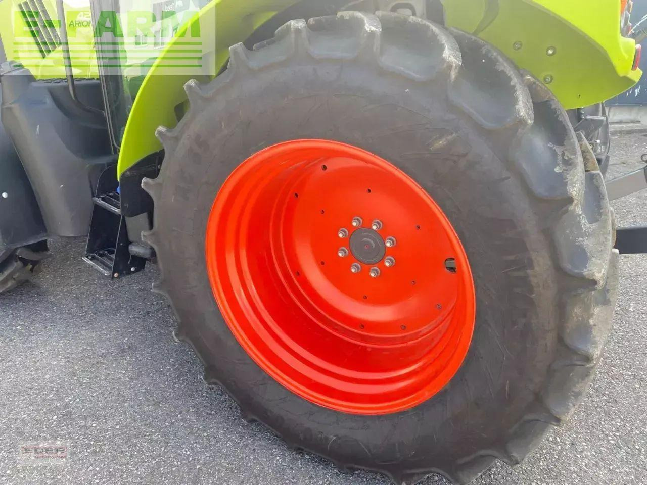 Tracteur agricole CLAAS arion 420