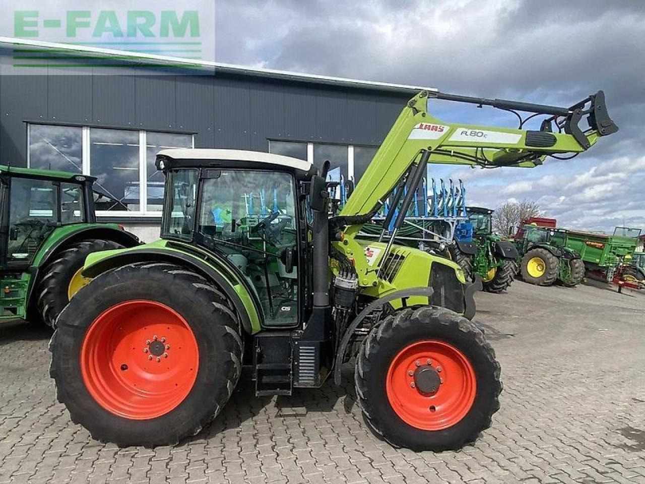 Tracteur agricole CLAAS arion 420