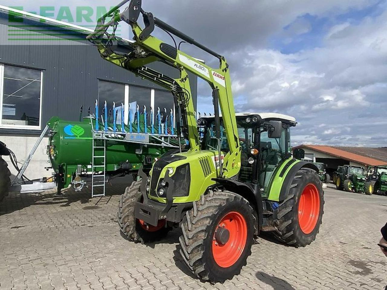 Tracteur agricole CLAAS arion 420