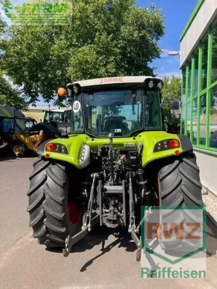 Tracteur agricole CLAAS arion 420