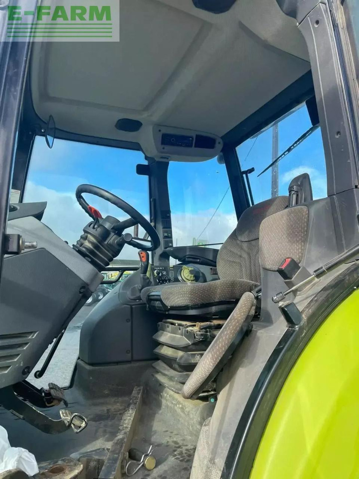 Tracteur agricole CLAAS arion 420