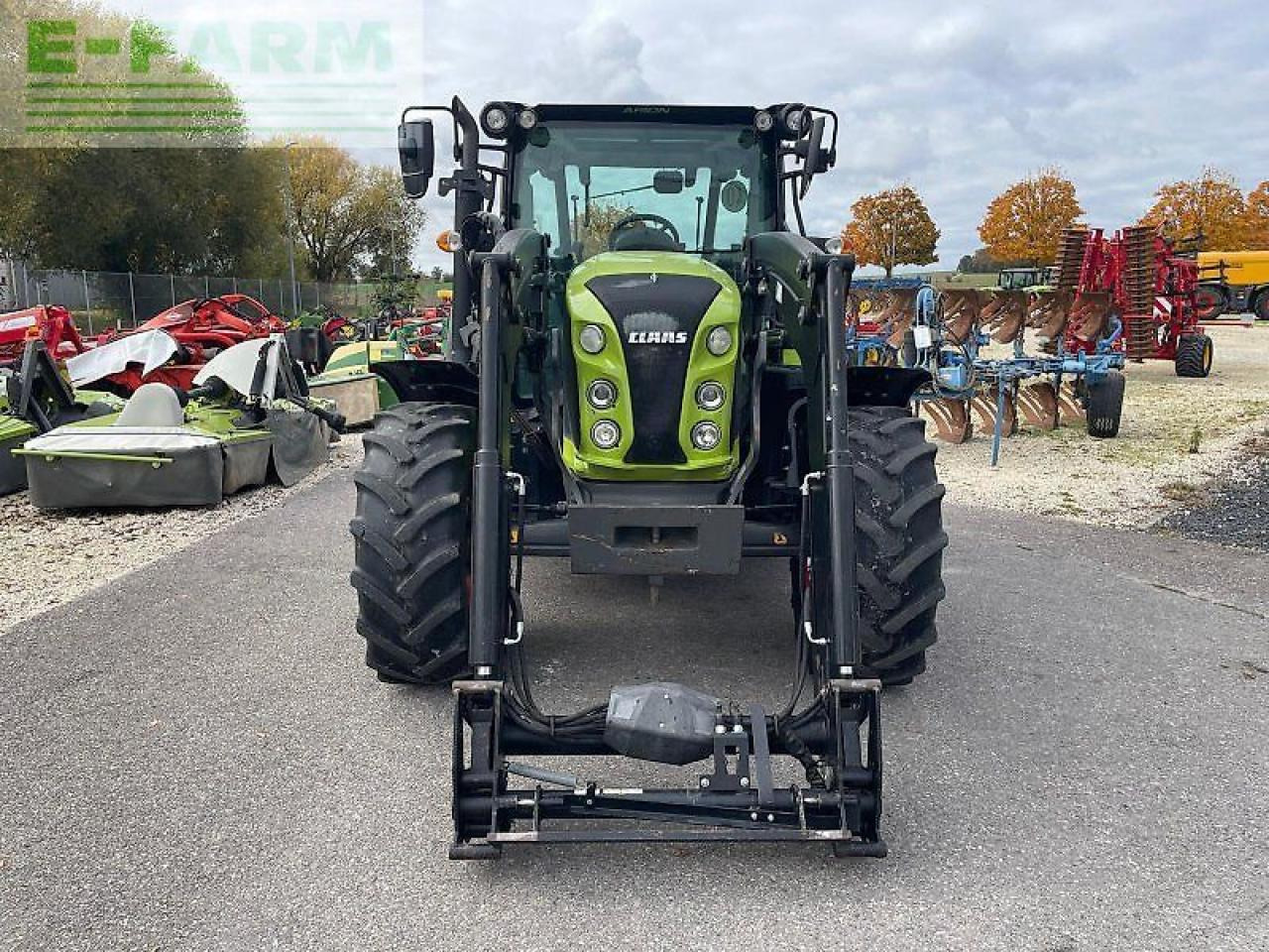 Tracteur agricole CLAAS arion 420
