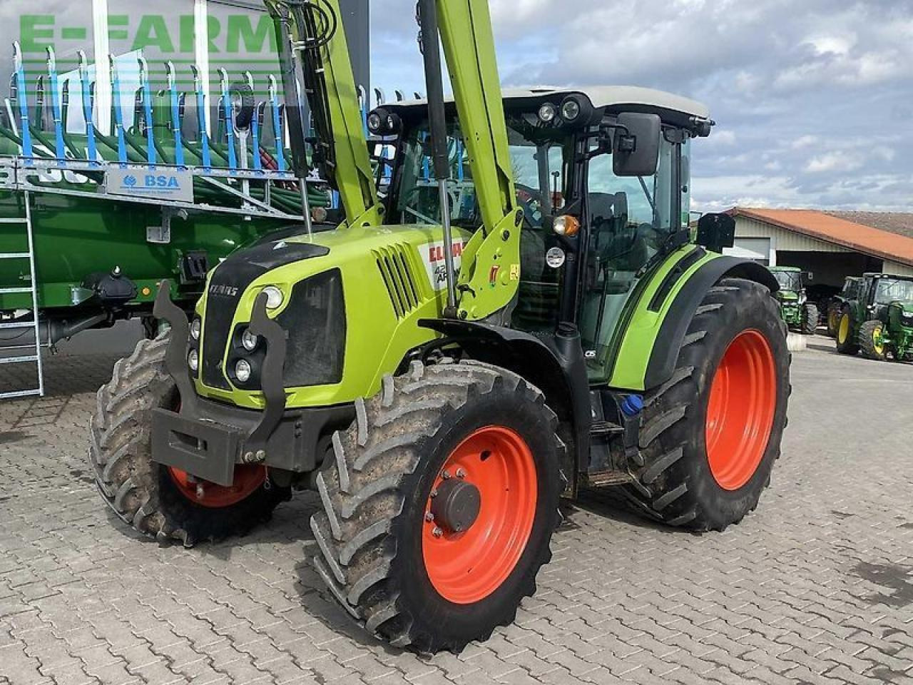 Tracteur agricole CLAAS arion 420