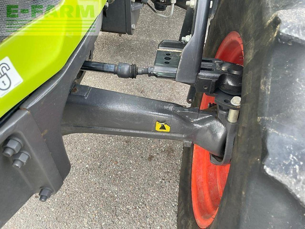 Tracteur agricole CLAAS arion 420