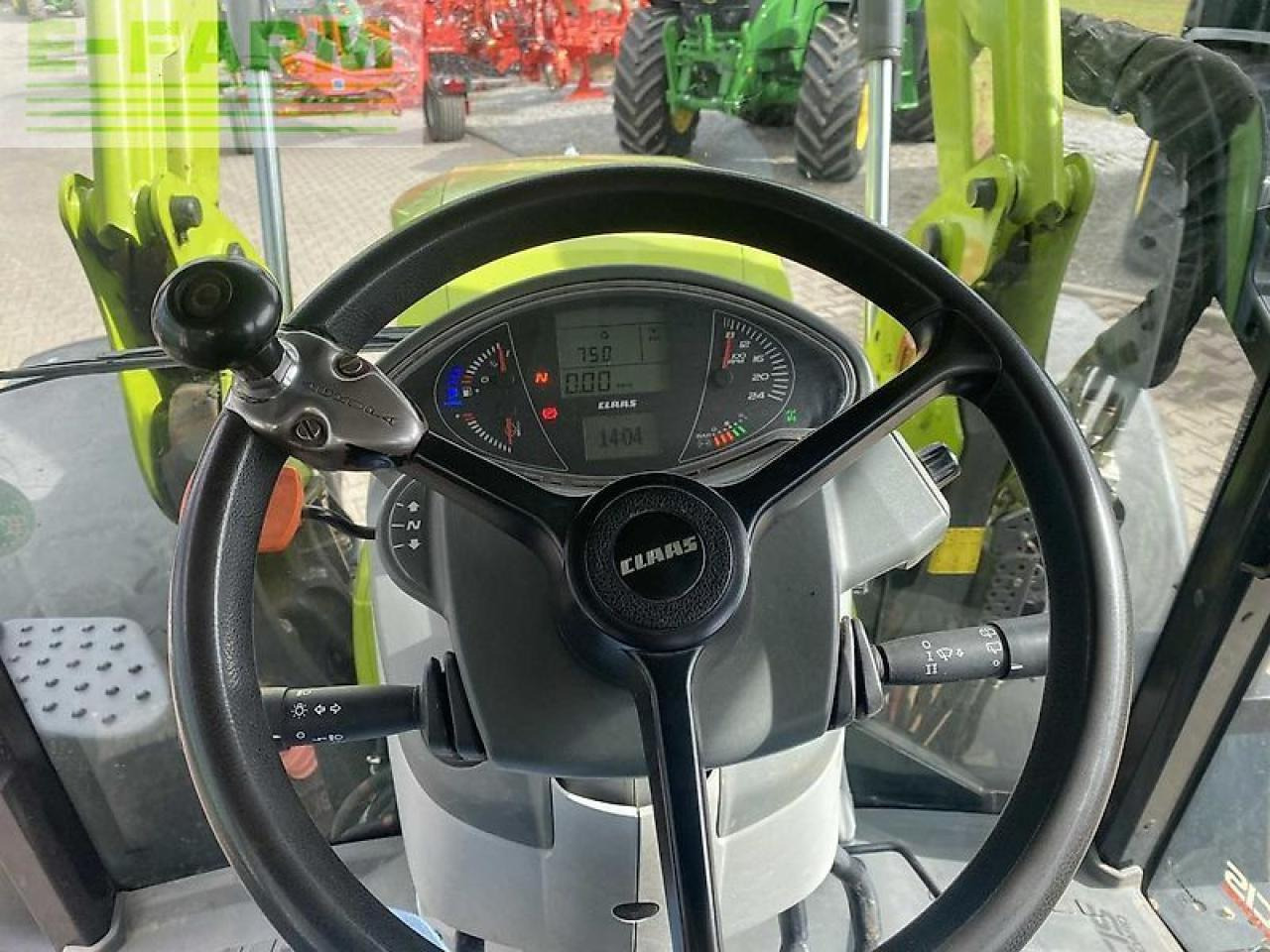 Tracteur agricole CLAAS arion 420