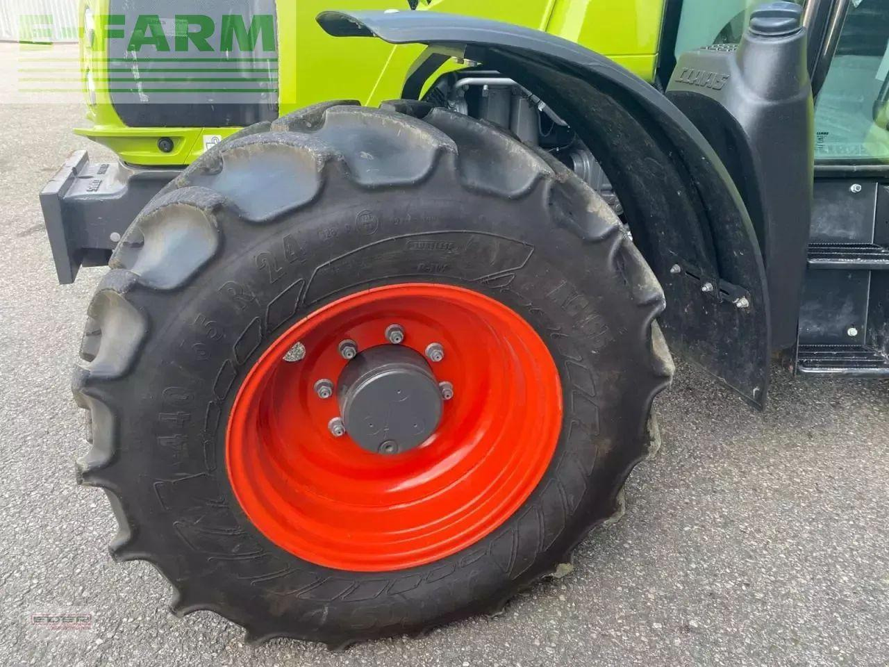 Tracteur agricole CLAAS arion 420