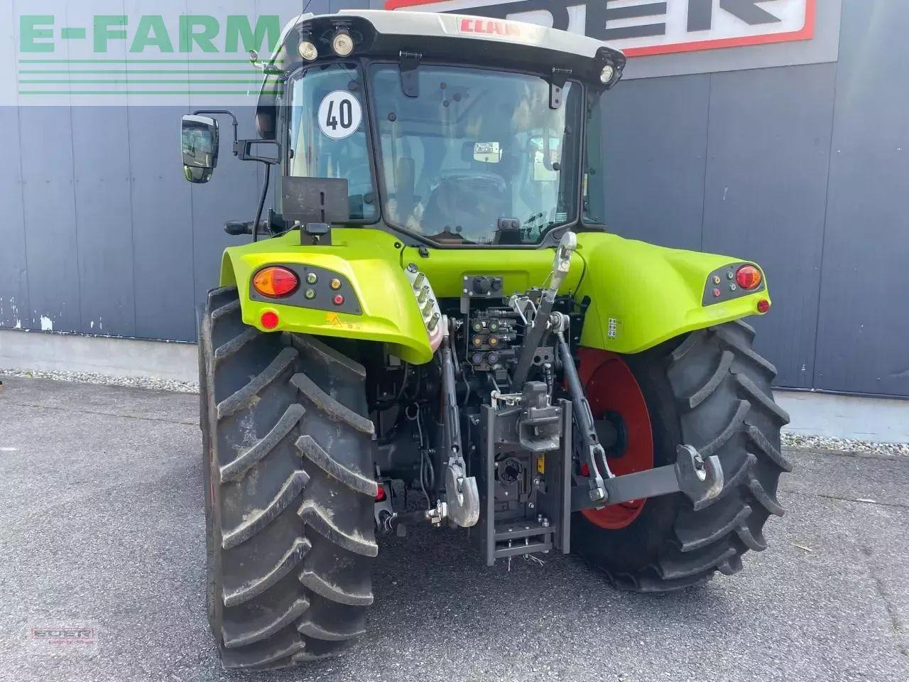 Tracteur agricole CLAAS arion 420
