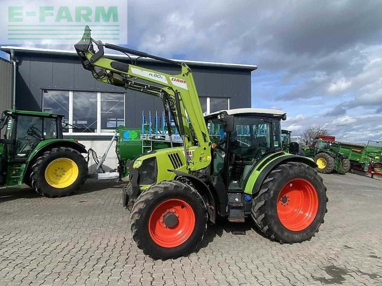 Tracteur agricole CLAAS arion 420